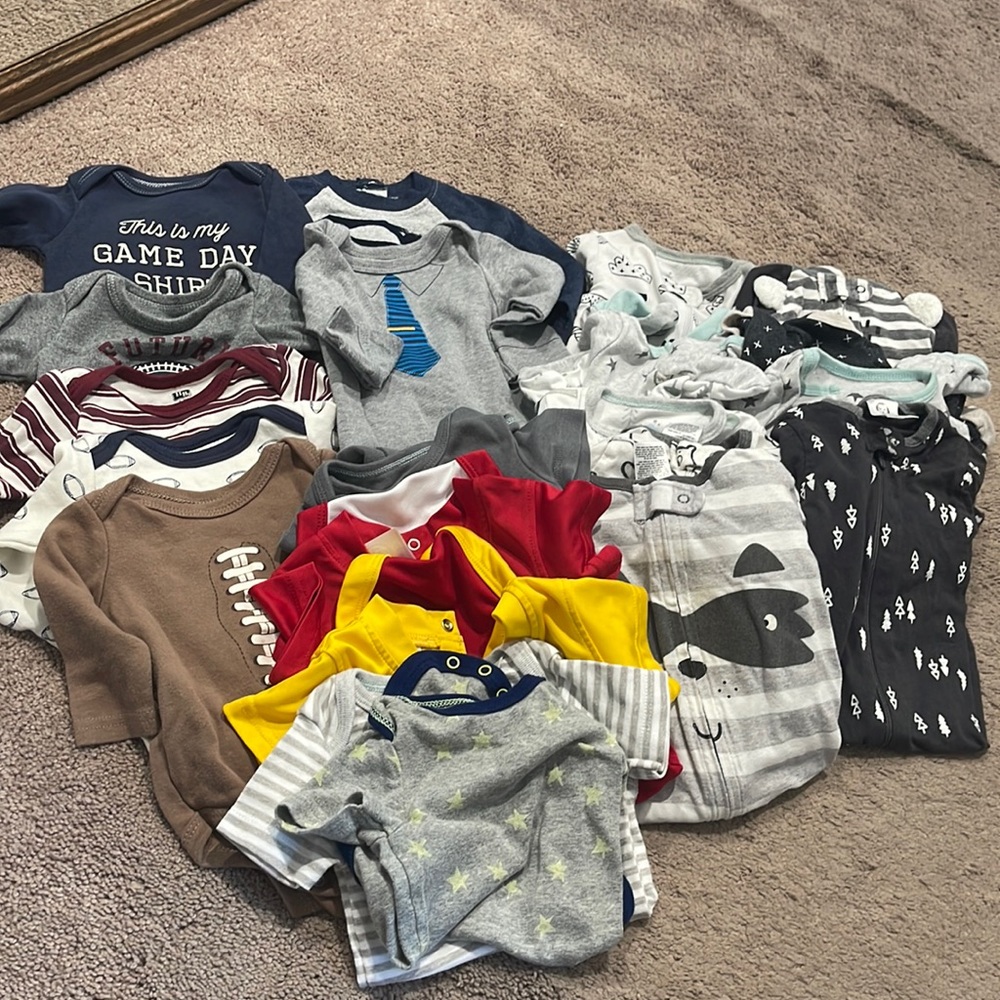 Baby boy clothes size 0-3 months